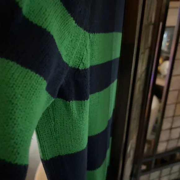 Top - Picture 5 of 5